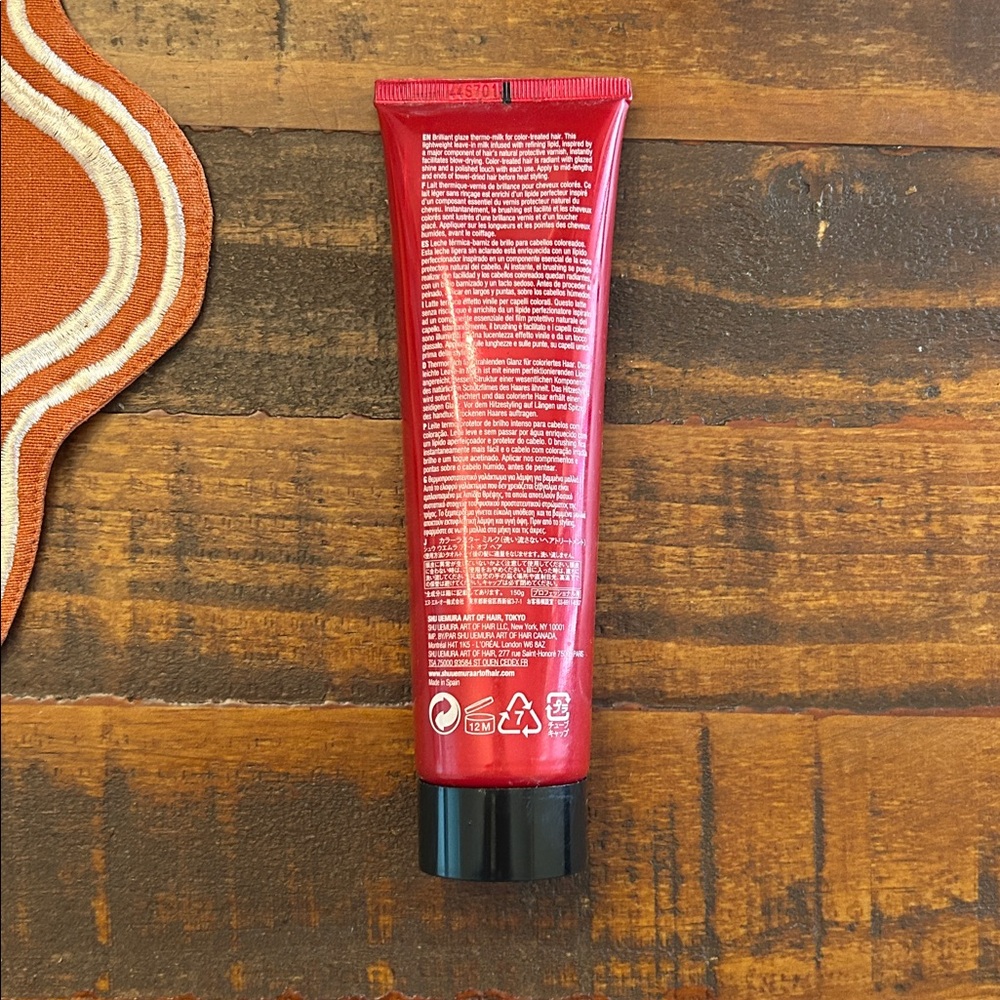 *Discontinued* Shu Uemura Color Lustre Brilliant Glaze Thermo Milk - Picture 3 of 4